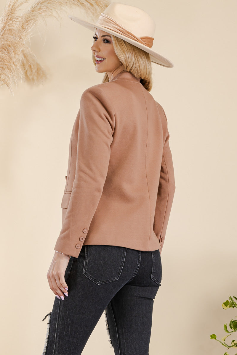 NOTCH COLLAR FITTED JACKET WITH BUTTON CLOSURE